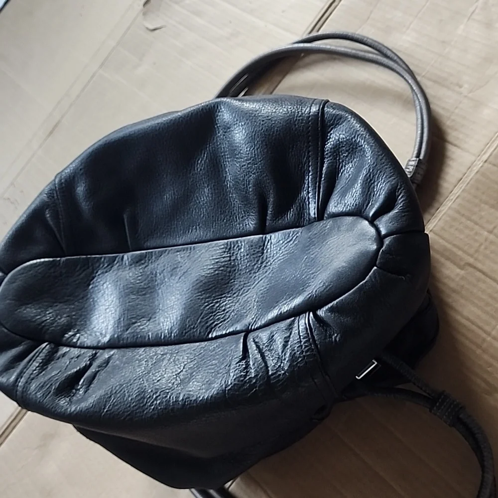B. Makowsky black leather purse leopard lining - Picture 9 of 12